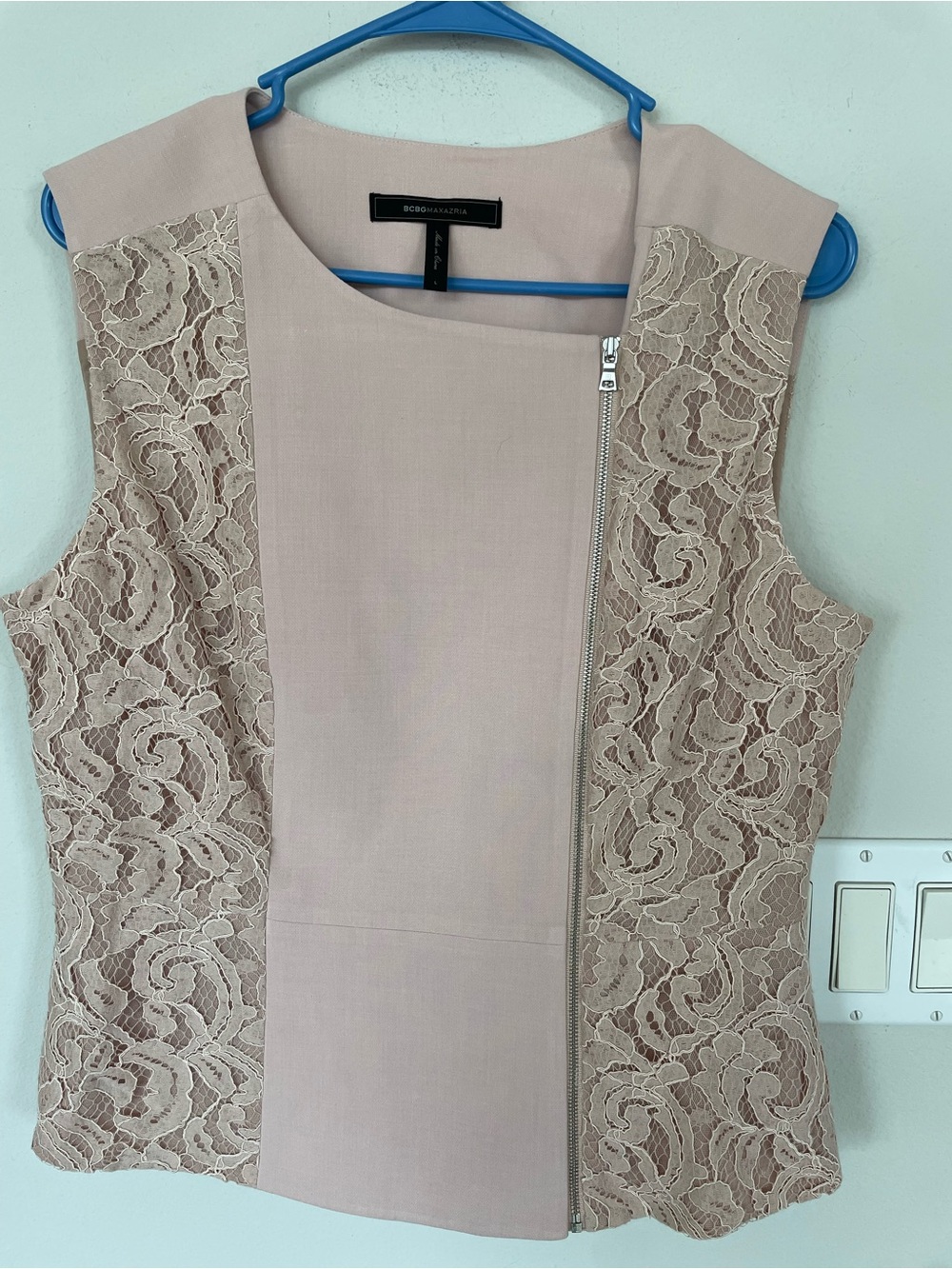 BCBG MAXA ZRIA Women Carrie Lace Peplum Biker Vest Blush Pink Zip Large Very New